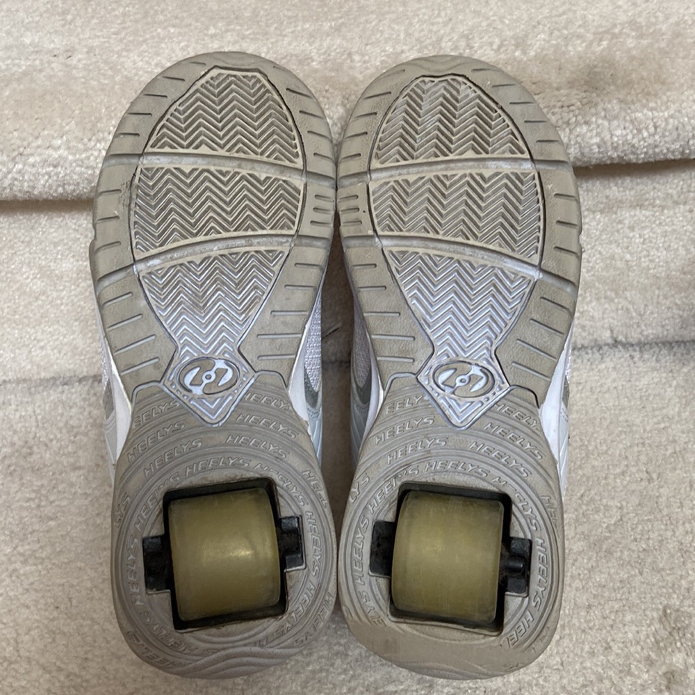 heelys - Picture 10 of 16
